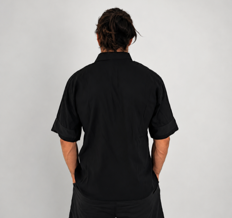 Chemise noire homme – Jeu de textures