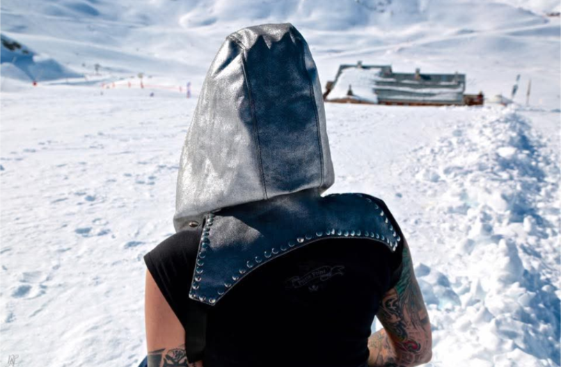 Silver Hooded Collar