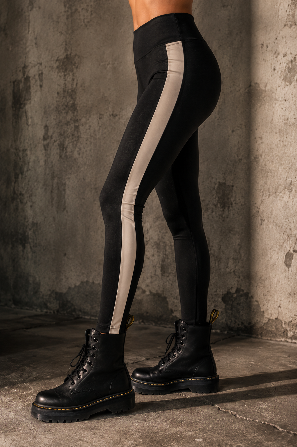 Black and gold leggings