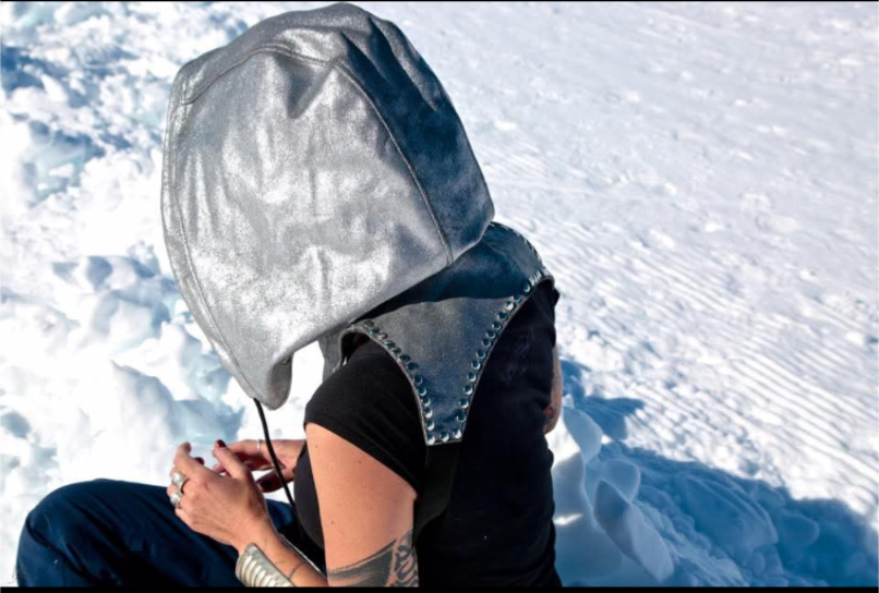 Silver Hooded Collar